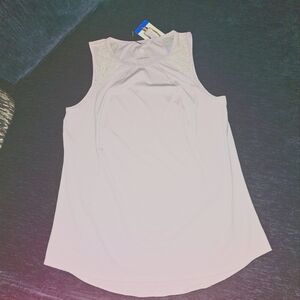Active wear tank top size large.